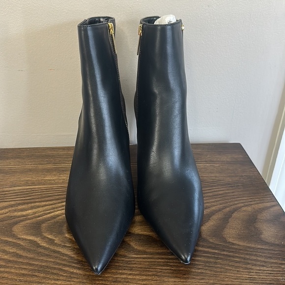 NEW Michael Kora Alina Flex Logo Ankle Bootie - Picture 3 of 8